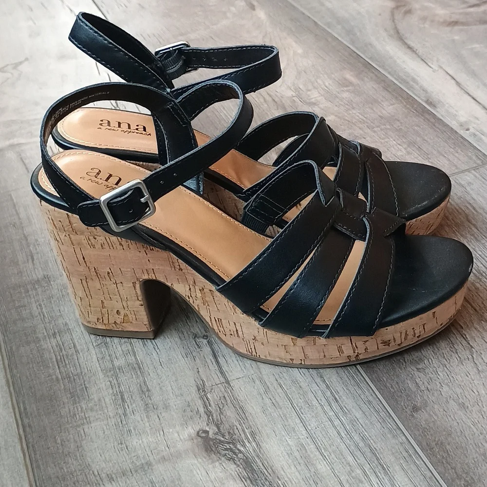 a.n.a wedge Block heeled sandals Size 8 - Picture 10 of 10
